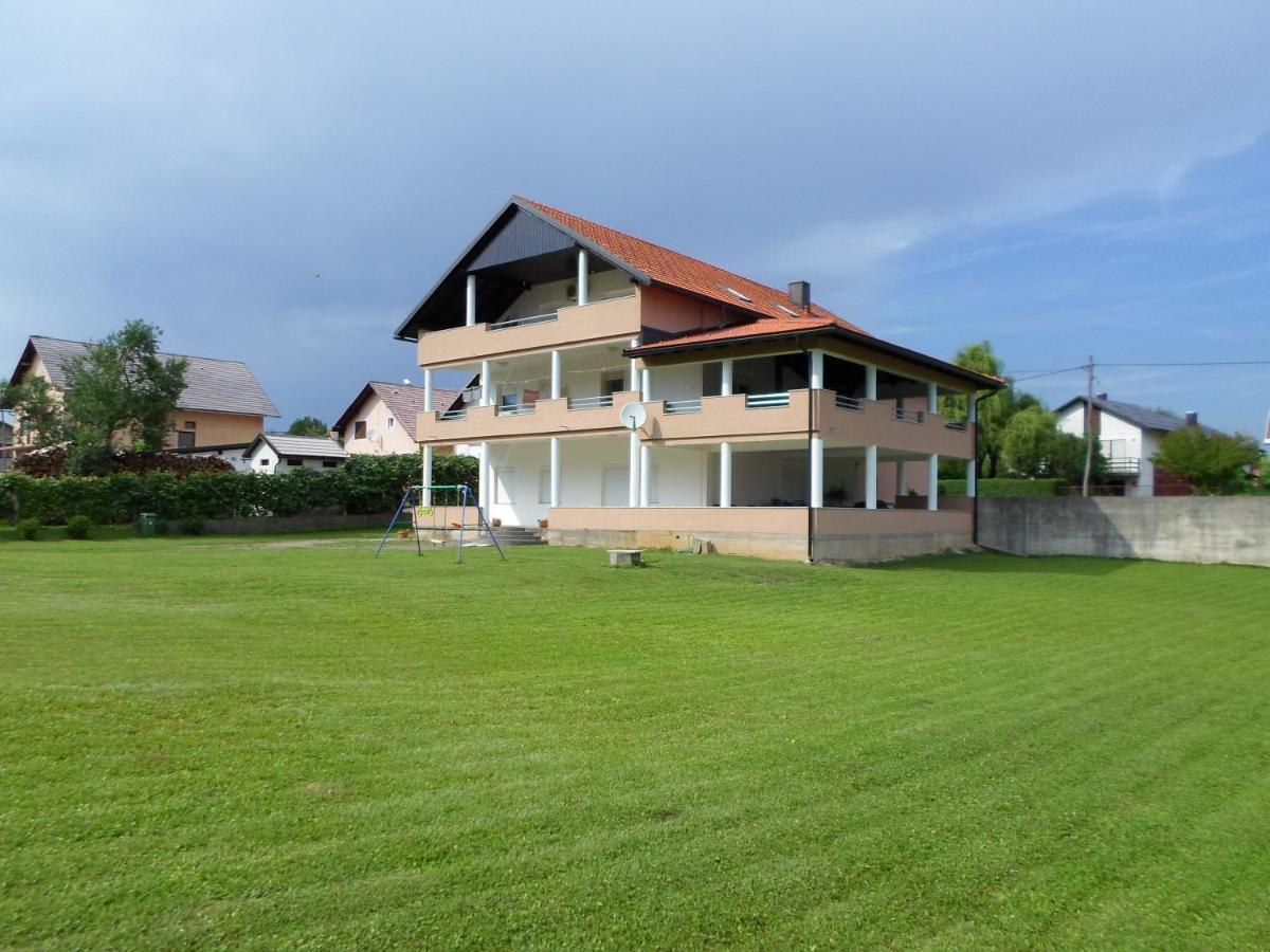 Apartment Gorska Vila Огулин Екстериор снимка